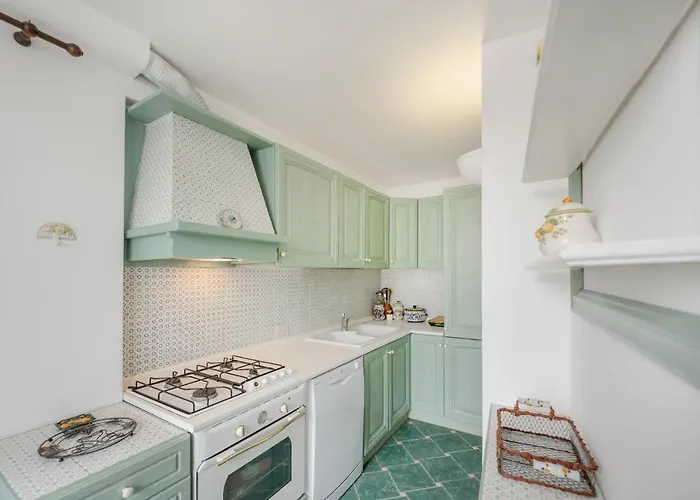 Casa Ventrosa, * אנה קאפרי